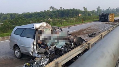 Thời sự chiều ngày 8/8/2015: Xảy ra vụ tai nạn giao thông nghiêm trọng tại Thái Nguyên, khiến 3 người Hàn Quốc thiệt mạng.