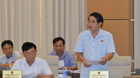 Ủy ban Tài chính, Ngân sách của Quốc hội đề nghị Chính phủ bố trí nguồn để tăng lương cơ sở thêm 7% trong năm sau (Thời sự 17/10/2016)