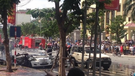 Cơ quan điều tra công bố thông tin ban đầu về vụ nổ xe taxi tại thành phố Cẩm Phả, tỉnh Quảng Ninh trưa nay làm 2 người tử vong (Thời sự chiều 3/10/2016)