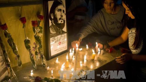 Tang lễ Lãnh tụ Cuba Fidel Castro sẽ được tiến hành hôm nay (giờ địa phương) tại Đài tưởng niệm Jose Marti thuộc Quảng trường Cách mạng ở Thủ đô La Habana (Thời sự trưa 28/11/2016)
