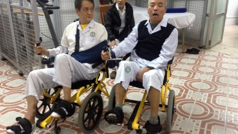 Xe lăn đạp chân của Nhật Bản được ứng dụng ở Việt Nam: Cơ hội phục hồi chức năng cho người bệnh (12/12/2016)