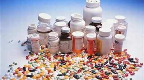 Những nguy cơ của việc mua bán, sử dụng kháng sinh tràn lan dẫn đến tình trạng virus kháng thuốc, gây khó khăn cho công tác điều trị hiện nay (2/12/2016)