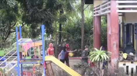 Thủ tướng Nguyễn Xuân Phúc có thư khen các cô giáo Trường Mầm non xã An Hiệp và người dân địa phương huyện Tuy An, tỉnh Phú Yên đã dũng cảm bảo vệ an toàn tuyệt đối cho học sinh trong khi lũ về (Thời sự trưa 15/12/2016)