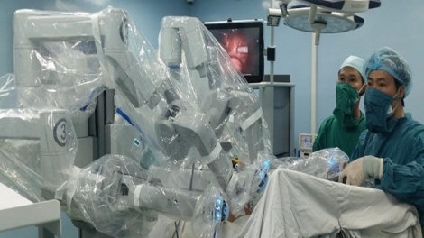 Bệnh viện Bình Dân, thành phố Hồ Chí Minh lần đầu tiên áp dụng phẫu thuật bằng Robot (Thời sự chiều 10/12/2016)