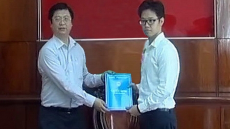 Những khuất tất trong việc bổ nhiệm Phó Vụ trưởng 26 tuổi (Thời sự trưa 09/12/2016)