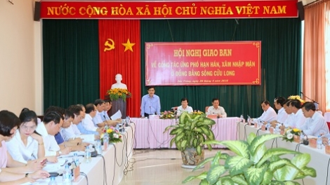 Phó Thủ tướng Trịnh Đình Dũng chủ trì Hội thảo giao ban công tác ứng phó hạn hán, xâm nhập mặn ở Đồng bằng sông Cửu Long. (Thời sự trưa 28/4/2016)
