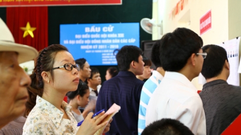 Cử tri lần đầu đi bỏ phiếu- Đừng thờ ơ với quyền thiêng liêng. (3/5/2016)