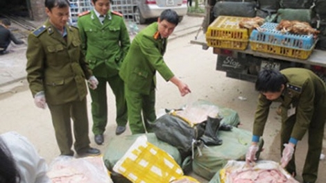 Kinh doanh thực phẩm bẩn, có luật nhưng vẫn khó xử lý hình sự (4/5/2016)