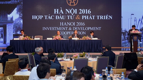 Thủ tướng Nguyễn Xuân Phúc dự Hội nghị xúc tiến đầu tư vào Hà Nội, yêu cầu Thủ đô trở thành trung tâm khởi nghiệp của cả nước. (Thời sự chiều 04/6/2016)