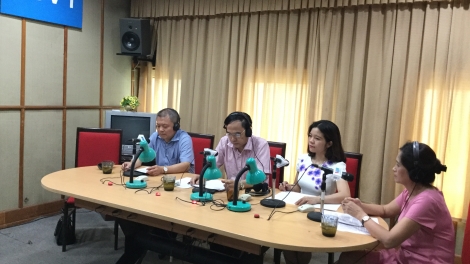 Đổi mới phong cách, thái độ phục vụ của nhân viên y tế: Nhiệm vụ “sống còn” của các cơ sở y tế (25/6/2016)