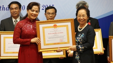 Người phụ nữ đặt nền móng cho Chợ công nghệ và thiết bị, để xúc tiến thương mại hóa các kết quả nghiên cứu hiệu quả trong cuộc sống (4/7/2016)