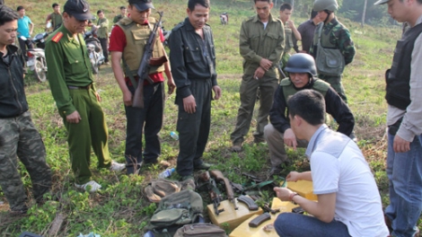 Công an Sơn La đấu súng với nhóm tội phạm ma túy nguy hiểm, thu giữ 20 bánh heroin  (Thời sự trưa 21/8/2016)