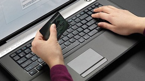 Các ngân hàng dồn dập cảnh báo lừa đảo qua mạng, sau vụ hacker tấn công ngành hàng không cuối tháng 7 vừa qua (Thời sự trưa 11/8/2016)