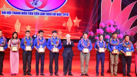 Tổng Bí thư Nguyễn Phú Trọng yêu cầu: Mỗi thanh niên tự soi lại mình, lấy cái đẹp - dẹp cái xấu. (Thời sự chiều 29/8/2016)