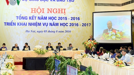 Thủ tướng Nguyễn Xuân Phúc nêu rõ: Muốn xây dựng đất nước bền vững phải lấy giáo dục làm đầu, vì thế toàn ngành giáo dục và các địa phương phải tiếp tục đổi mới toàn diện, tạo nền tảng cho sự phát triển