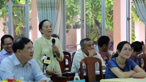 Để tiếp xúc cử tri tiến tới chuyên nghiệp hơn (9/8/2016)