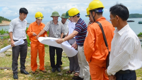 Quảng Ninh đi đầu trong điện khí hóa nông thôn, hải đảo (02/09/2016)
