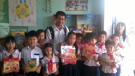 Người Sáng lập Chương trình Sách hóa nông thôn ở Việt Nam nhận giải thưởng “phổ biến tri thức” do Unesco trao tặng (8/9/2016)