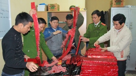 Đấu tranh ngăn các hành vi vi phạm về pháo dịp cuối năm (18/1/2017)