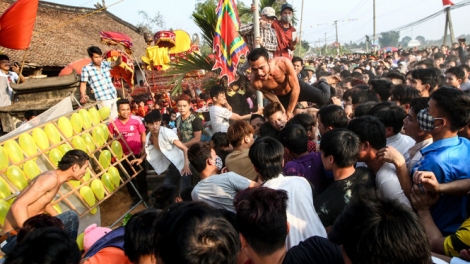 Bộ Văn hóa thể thao và du lịch khẳng định sẽ không cấp phép tổ chức lễ hội tràn lan (Thời sự trưa 23/01/2017)