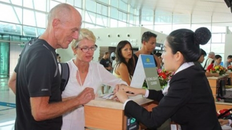 Thí điểm cấp thị thực điện tử cho người nước ngoài nhập cảnh vào Việt Nam (Thời sự trưa 31/01/2017)