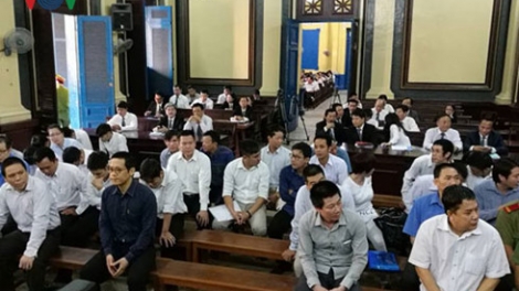 Viện Kiểm sát nhân dân cấp cao tại Thành phố Hồ Chí Minh đề nghị y án sơ thẩm về hình phạt đối với 25 bị cáo trong vụ án thất thoát hơn 9.000 tỷ đồng tại Ngân hàng Xây dựng Việt Nam. (Thời sự chiều 10/01/2017)