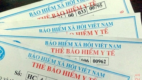 Sai thông tin trên thẻ Bảo hiểm y tế, hàng trăm người dân ở Quảng Ngãi bị từ chối khám bệnh hoặc phải chi trả 100% tiền khám chữa bệnh. (Thời sự trưa 25/10/2017)