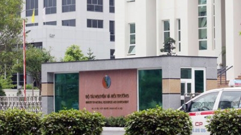 Tổng cục Môi trường tạm dừng hoạt động Trưởng đoàn thanh tra của ông Nguyễn Xuân Quang tại Long An (Thời sự trưa 2/10/2017)