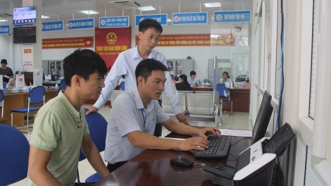 Đánh giá hành chính công bằng mạng xã hội và câu chuyện giấy phép con (19/0/2017)