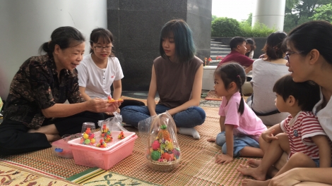 Phạm Nguyệt Ánh – nghệ nhân duy nhất giữ nghề làm hoa quả bằng bột  (04/10/2017)