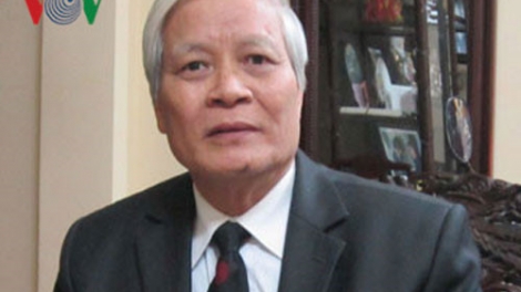 Cơ chế nào để phát huy tinh thần giám sát của nhân dân trong đấu tranh ngăn chặn, đẩy lùi sự suy thoái "tự diễn biến", "tự chuyển hóa" của cán bộ, Đảng viên? (17/10/2017)