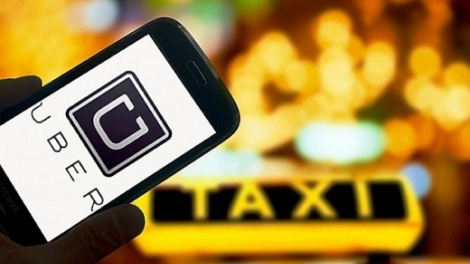 Cuộc chiến giữa taxi truyền thống và taxi Uber chưa có hồi kết (10/10/2017)