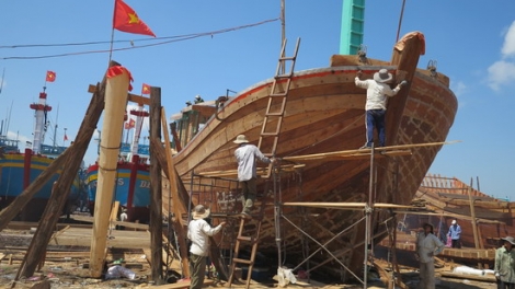 Phong trào đóng tàu lớn vươn khơi đánh bắt hải sản ở tỉnh Bình Định (27/11/2017)
