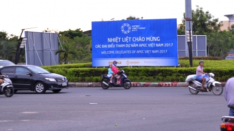 Bạn hữu đường xa: Thông tin giao thông và sự háo hức của người dân đón chờ sự kiện APEC tại Đà Nẵng (9/11/2017)