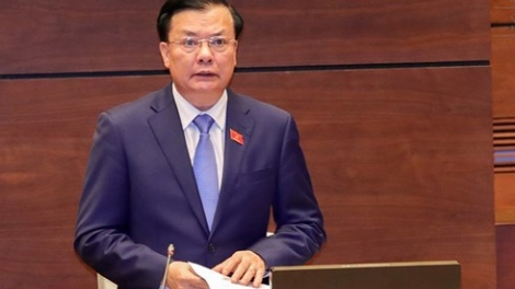 Tại phiên chất vấn và trả lời chất vấn sáng nay, các đại biểu Quốc hội đánh giá Bộ trưởng Bộ Tài Chính Đinh Tiến Dũng đã đưa đầy đủ và cơ bản thông tin các nội dung liên quan đến ngành. Nhưng, phần trả lời của Bộ trưởng còn thiếu những giải pháp đột phá (Thời sự trưa 16/11/2017)