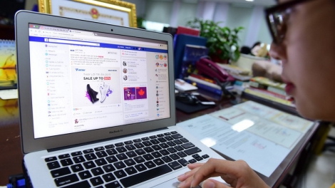 Bộ Tài chính đề xuất các giải pháp để thu thuế các dịch vụ quảng cáo trên Facebook, Google (Thời sự trưa 20/11/2017)
