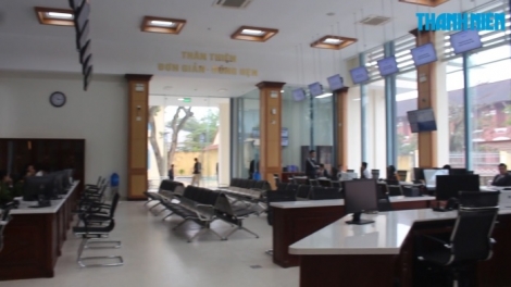 Thừa Thiên Huế đưa trung tâm hành chính công tỉnh vào hoạt động: Một bước tiến mới trong cải cách hành chính ở địa phương này (Thời sự trưa 25/12/2017)