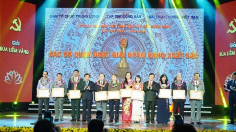 Tổng Bí thư Nguyễn Phú Trọng dự lễ công bố và trao giải báo chí toàn quốc về xây dựng Đảng lần thứ nhất (03/02/2017)