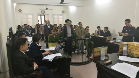 Viện Kiểm sát đề nghị án tử hình đối với Giang Kim Đạt, nguyên Quyền Trưởng phòng Công ty Trách nhiệm hữu hạn Một thành viên vận tải viễn dương Vinashin vì tội Tham ô 260 tỷ đồng (Thời sự chiều 18/2/2017)