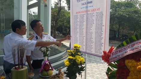 Nhiều hoạt động ý nghĩa tri ân 64 chiến sỹ hải quân đã anh dũng hy sinh tại đảo Gạc Ma, quần đảo Trường Sa cách đây 29 năm. (Thời sự chiều 14/3/2017)