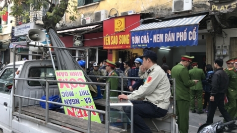 Lập lại trật tự vỉa hè: Đừng chỉ là phong trào (15/3/2017)