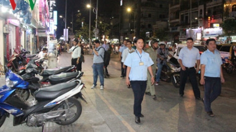 Thành phố Hồ Chí Minh: Người dân ủng hộ việc giành lại vỉa hè cho người đi bộ (2/3/2017)