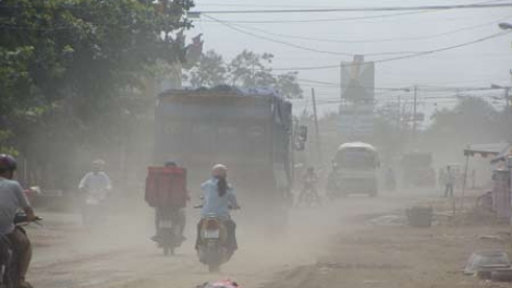 Hà Nội và thành phố Hồ Chí Minh bị ô nhiễm không khí cao nhất trong cả nước, với nồng độ bụi trung bình cao hơn quy chuẩn cho phép từ 1,5 đến 3,5 lần. (Thời sự chiều 25/4/2017)