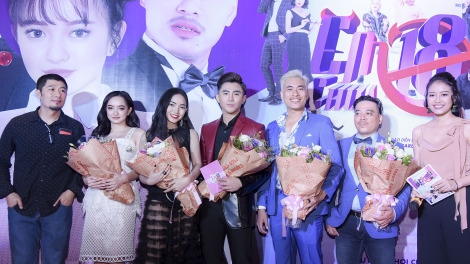 "Em chưa 18" lập kỉ lục doanh thu 107 tỉ đồng sau hơn 1 tuần ra rạp, trở thành bộ phim điện ảnh Việt Nam ăn khách nhất lịch sử phòng vé phim nước ta (Thời sự trưa 7/5/2017)