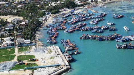Huyện đảo Lý Sơn - thương mại, dịch vụ phát triển nhờ điện lưới quốc gia (10/5/2017)