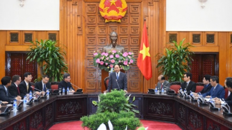 Tiếp đoàn doanh nghiệp Hồng Kông, Trung Quốc thăm và làm việc tại Việt Nam, Thủ tướng Nguyễn Xuân Phúc khẳng định Việt Nam đang cải cách mạnh mẽ môi trường đầu tư kinh doanh, chủ động hội nhập kinh tế quốc tế (Thời sự đêm 10/5/2017)