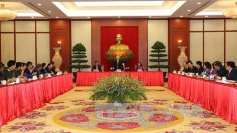 Tổng Bí thư Nguyễn Phú Trọng gặp mặt các đại biểu được vinh danh trong Vinh quang Việt Nam 
 (Thời sự chiều 20/5/2017)