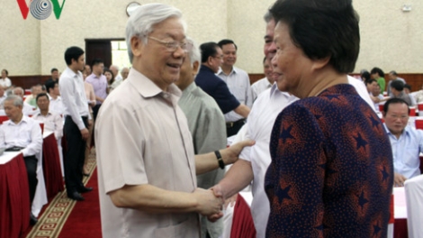 Tổng Bí thư Nguyễn Phú Trọng chủ trì hội nghị gặp mặt cán bộ cấp cao đã nghỉ hưu, thông báo tình hình công tác xây dựng Đảng và đấu tranh phòng, chống tham nhũng (Thời sự chiều 17/5/2017)