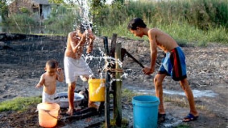 Đằng sau quyết định của một số tỉnh, thành tạm dừng cấp phép khai thác nước ngầm (19/6/2017)