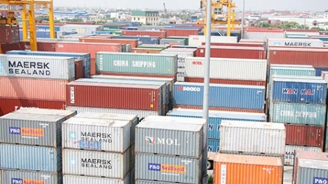 Nguy cơ ô nhiễm từ hơn 2.000 container tồn đọng tại các cảng ở Hải Phòng (9/6/2017)
